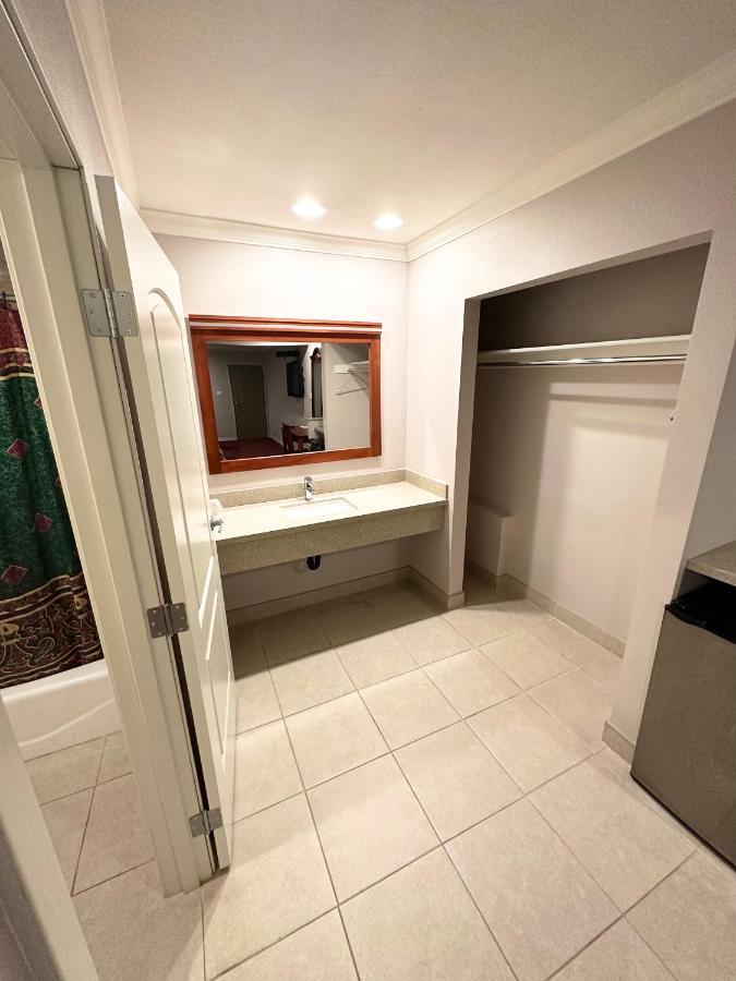 Tropic West Motel Bell Екстер'єр фото